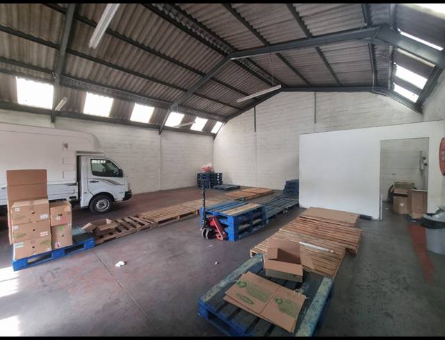 170M² WAREHOUSE TO LET IN AIRPORT INDUSTRIA